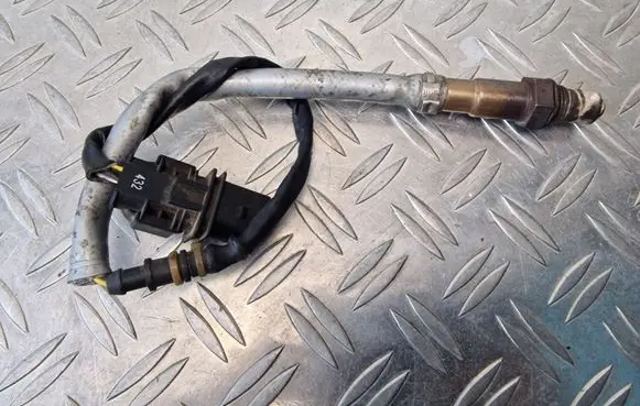 Volkswagen PASSAT B6 Lambda probe sensor 06F906262AC