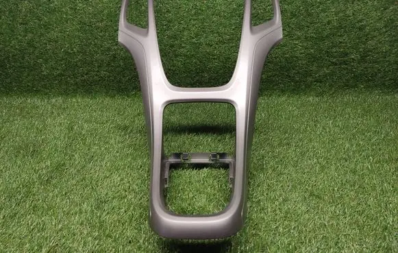 Opel Astra J Dashboard center trim panel 13257562