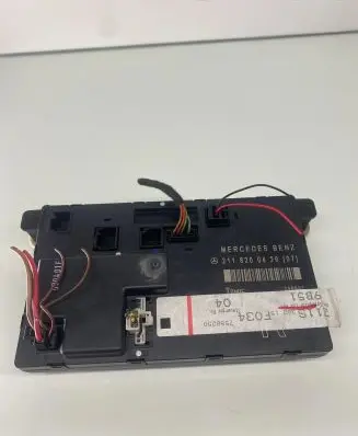 Mercedes-Benz E W211 Door control unit/module 2118200426