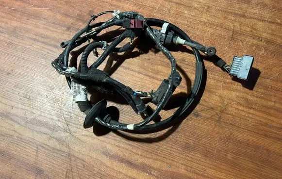 Opel Astra H Gear shift cable linkage 13183477