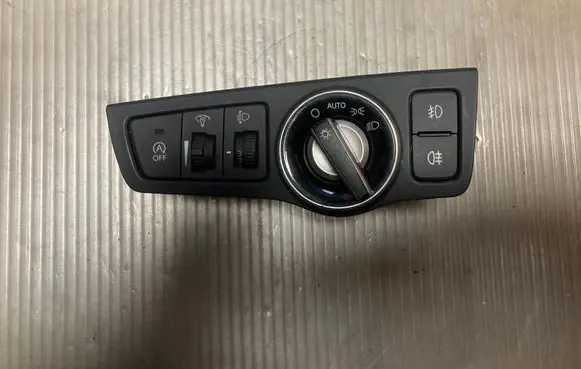 Hyundai i40 Light switch 