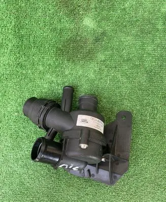 Land Rover Range Rover Sport L494 Thermostat/thermostat housing CPLA8575CD