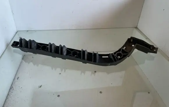 Seat Toledo III (5P) Rear bumper mounting bracket 5P5807862 M8482