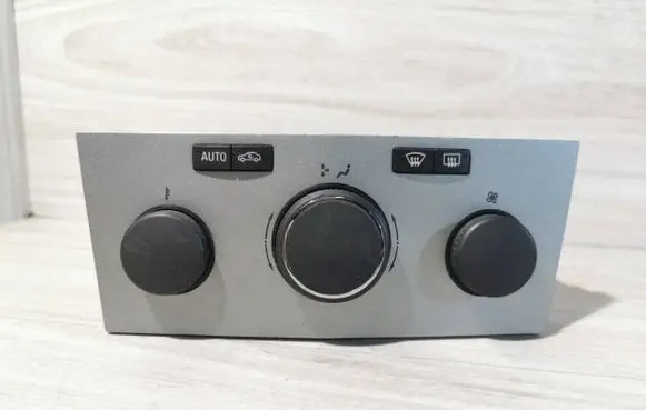 Opel Zafira B Climate control unit 13231054 06042007 901513100000