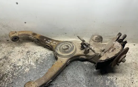 Mercedes-Benz Vito Viano W638 Rear wheel hub spindle/knuckle 