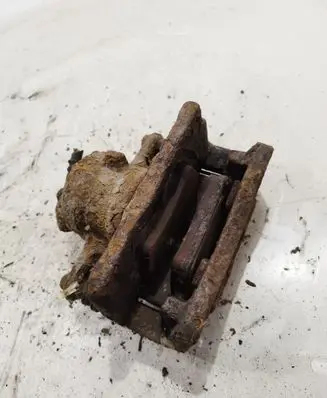 Suzuki SX4 Front brake caliper