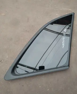 KIA Sorento Rear side window 878202P100