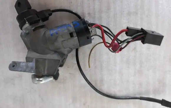Mercedes-Benz Sprinter W901 W902 W903 W904 Ignition lock a9014600104