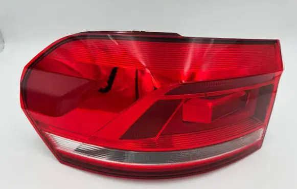 Volkswagen Touran III Rear/tail lights 5TA945095A LP300