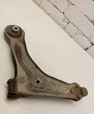 Mercedes-Benz Vito Viano W638 Front lower control arm/wishbone