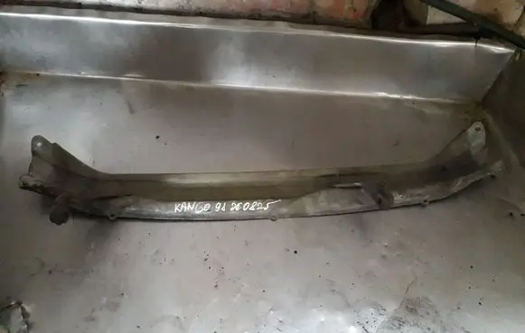 Renault Kangoo I Radiator support slam panel