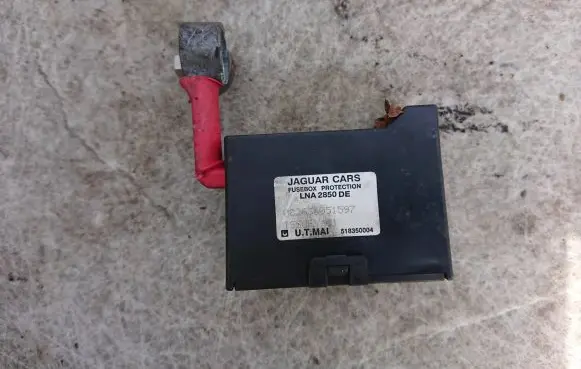 Jaguar XJ X300 Fuse module LNA2850DE 518350004 062636051597