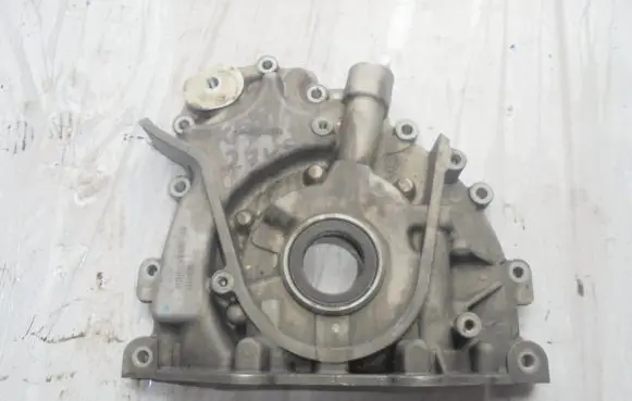 Jaguar XF Oil pump 4R8Q6600AE