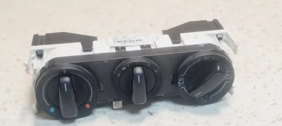 Volkswagen Polo V 6R Climate control unit 6R0819045 6R0819045F 6R0819045H