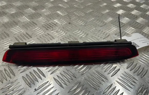 Toyota Corolla Verso E121 Third/center stoplight S3E43020002