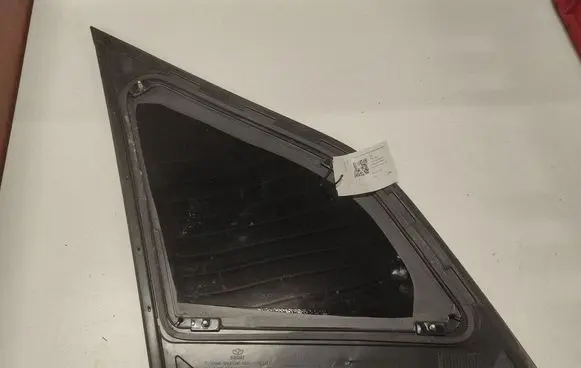 Opel Antara Rear side window 96660068