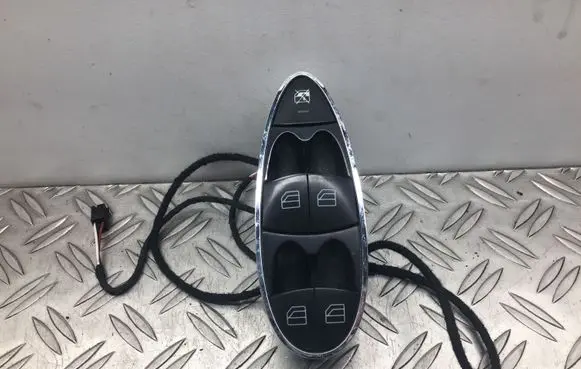 Mercedes-Benz E W211 Electric window control switch A2118219951