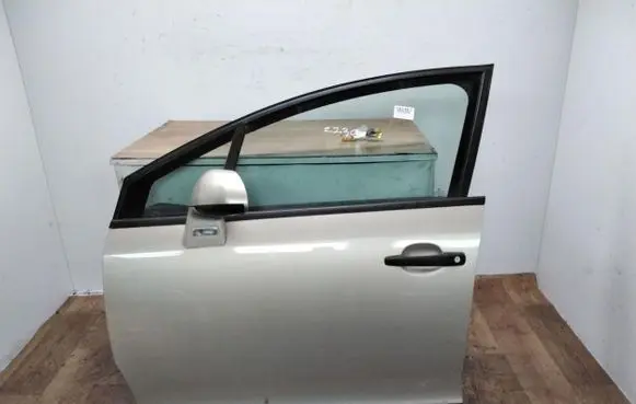 Audi A6 S6 C4 4A Front door