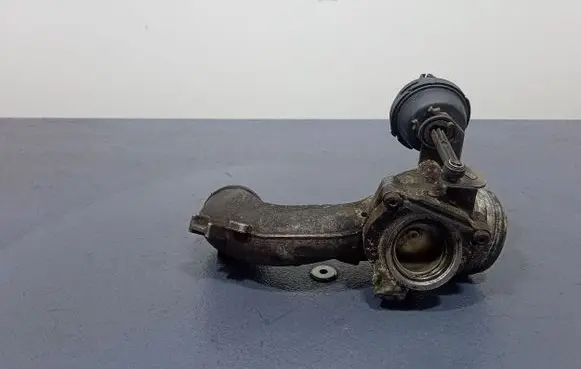 BMW 6 F12 F13 Air intake hose/pipe 8512394