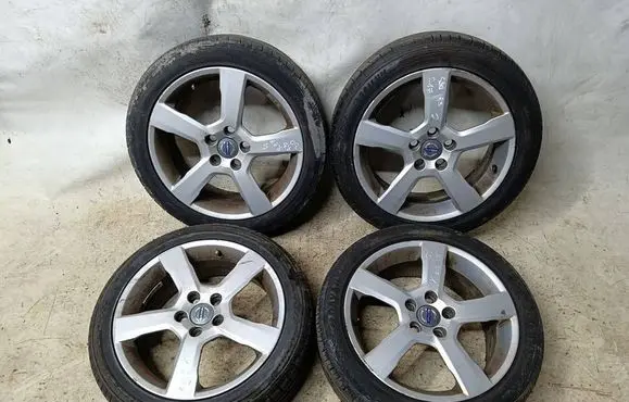 Volvo C30 R17 alloy rim 31290177 70M17H2 ET525