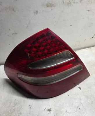 Mercedes-Benz E W211 Rear/tail lights 2118200564