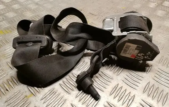 Mercedes-Benz A W169 Front seatbelt 1698603385