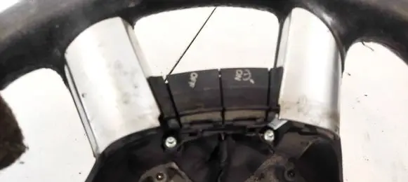 Steering wheel buttons/switches