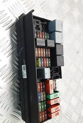 Mercedes-Benz R W251 Fuse module A1645402372