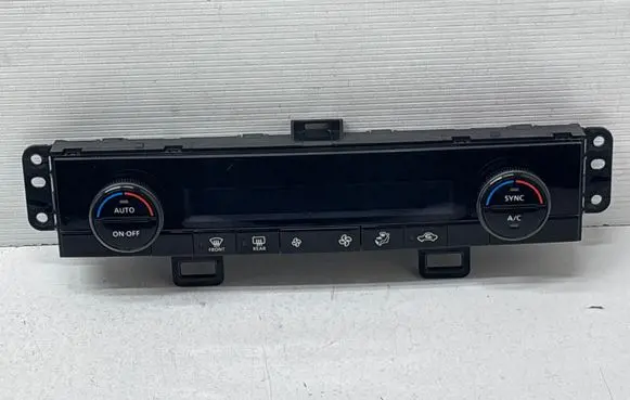 Nissan Rogue Climate control unit 275006RK1B YP4G0577R