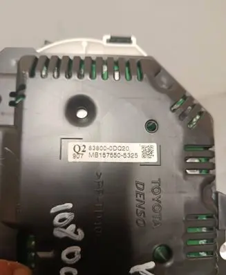 Toyota Yaris Speedometer (instrument cluster) 838000D020
