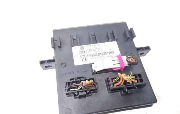 Audi Q7 4L Comfort/convenience module 4F0907279