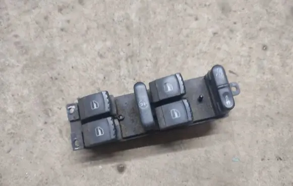 Volkswagen PASSAT B5 Electric window control switch 1J4959857