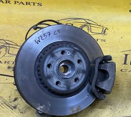 Mercedes-Benz CLS W257 Rear wheel hub spindle/knuckle 