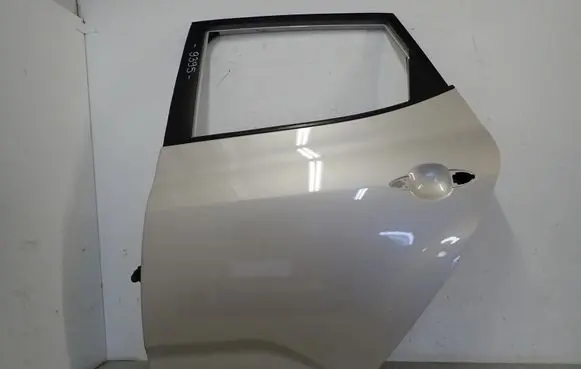 KIA Venga Rear door