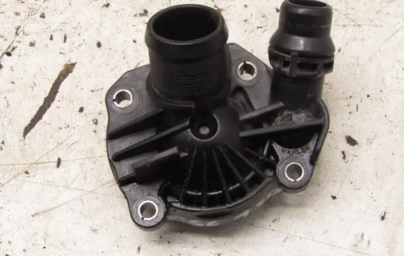 Mini One - Cooper F56 F55 Thermostat housing 4116830