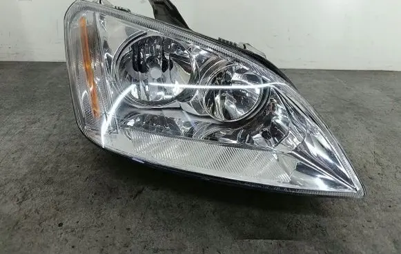 Ford Focus C-MAX Headlight/headlamp 