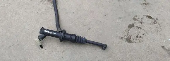 Dacia Duster Clutch master cylinder 306104585R