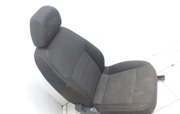 Skoda Rapid (NH) Front passenger seat 6RA881106E