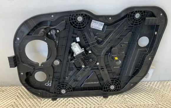Hyundai i30 Front door window regulator with motor 82460G4010