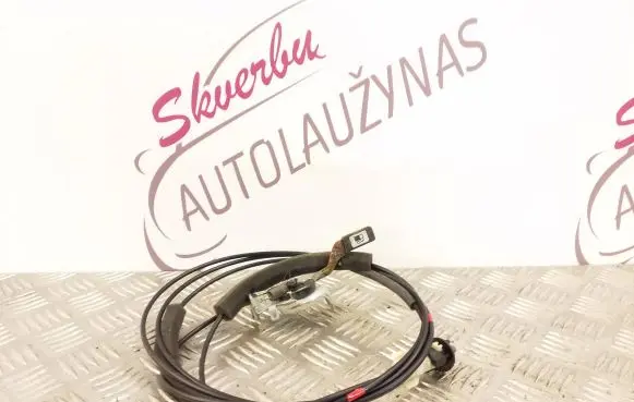 Toyota RAV 4 (XA30) Fuel cap flap release cable 
