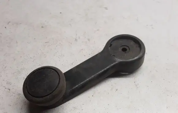 Ford Escort Front door window winding handle A23342