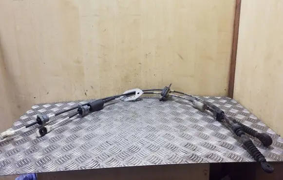 Gear shift cable linkage