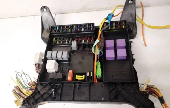 Renault Espace III Fuse box set 6025307195