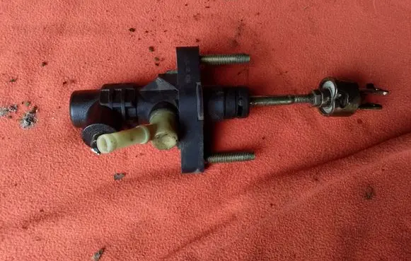 Toyota Avensis T250 Clutch master cylinder