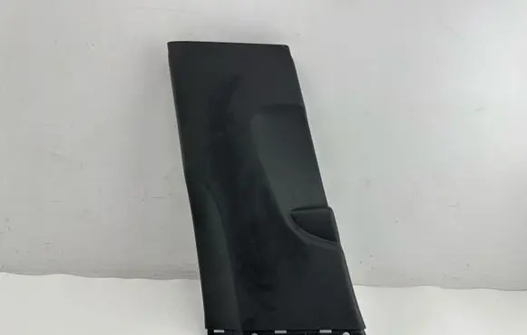 (B) pillar trim (bottom)