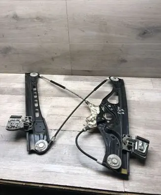 Mercedes-Benz E W211 Front door electric window regulator A2117200240
