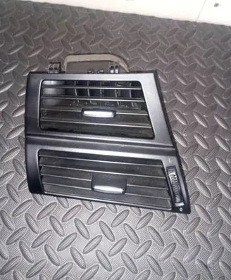 BMW X5M E70 Dashboard side air vent grill/cover trim 9227767