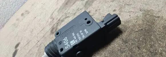 Opel Zafira A Central locking motor 90460062 1101215
