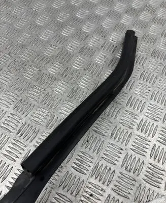 BMW 5 E60 E61 Top upper radiator support slam panel 7063835