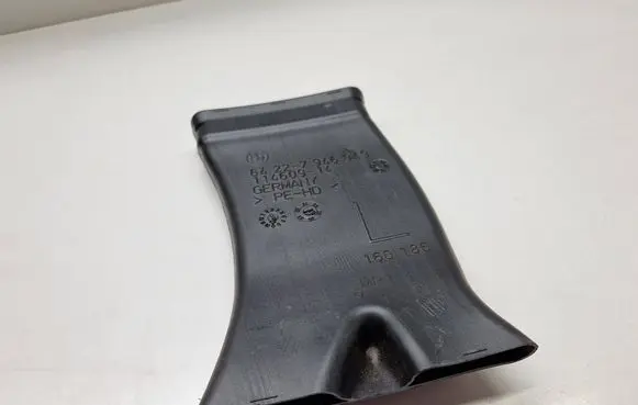 BMW i4 Cabin air duct channel 7946049